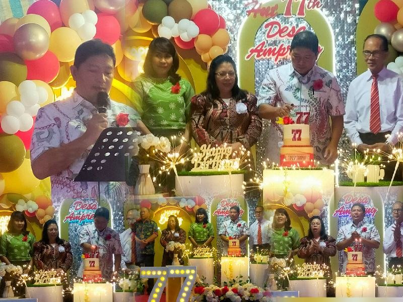 Pj. Bupati Kumendong Hadiri Ibadah Syukur HUT Ke-77 Desa Ampreng