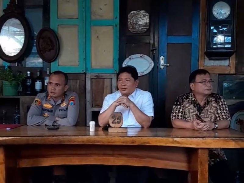Bahas Isu Penting di Minahasa, Bupati, Jemmy Kumendong Gelar Pertemuan Dengan Wartawan