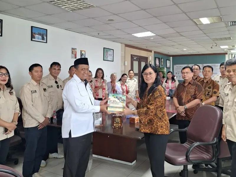 Sekda Minahasa Lynda Watania Pimpin Rombongan FKUB Kunker di Kota Bandung