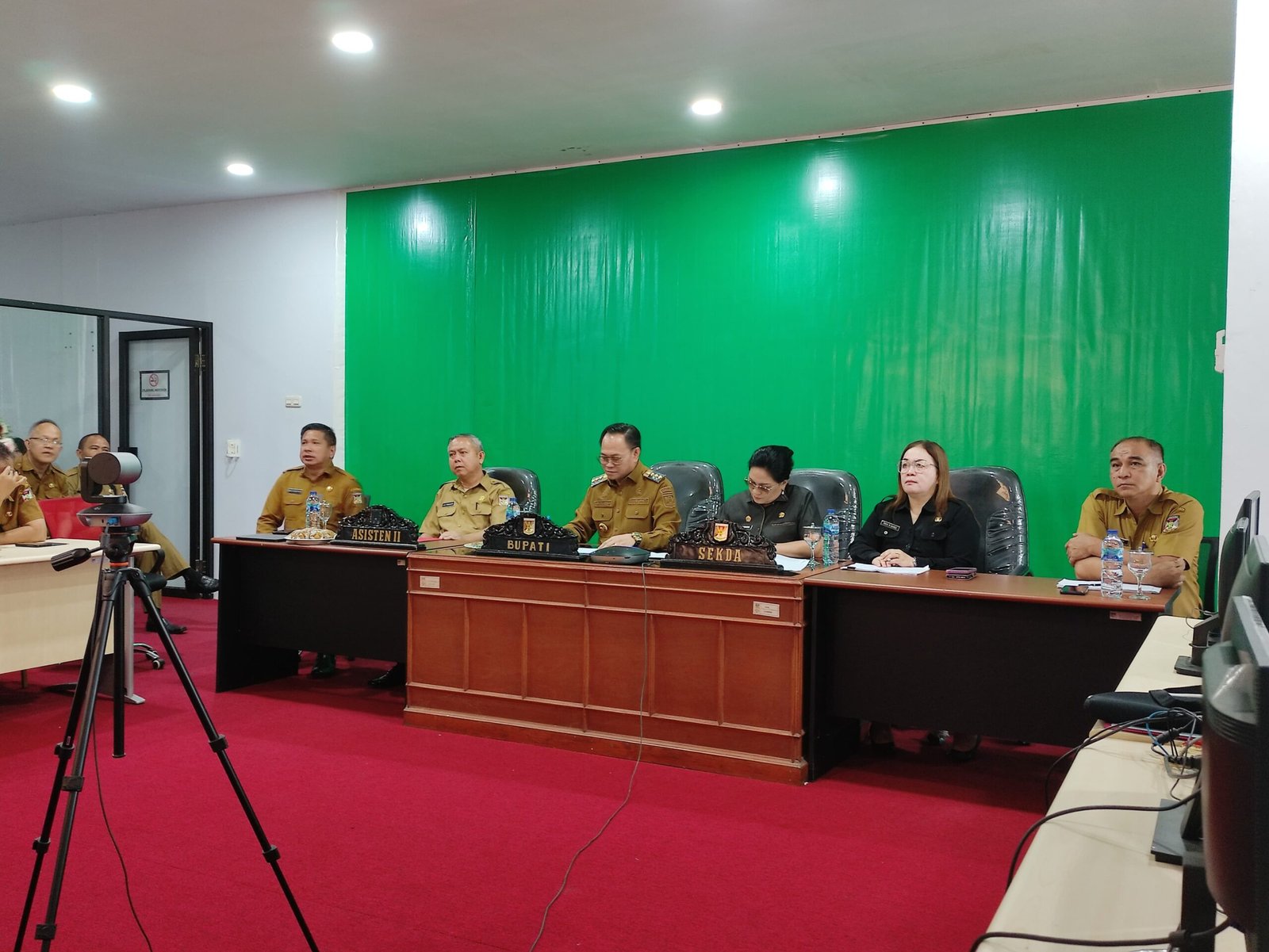 Pj. Bupati Minahasa Dr. Noudy R.P. Tendean Ikuti FGD Penilaian Evaluasi SPBE Tahun 2024