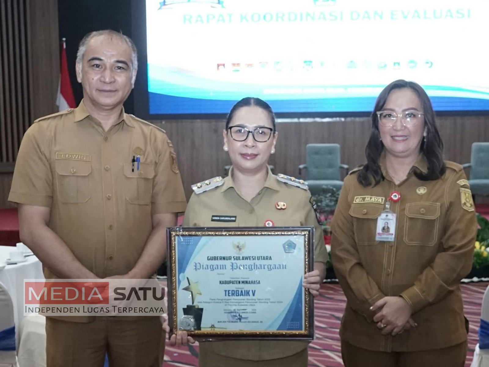 Wakil Bupati Minahasa Hadiri Rakor dan Evaluasi TKPKD Sulut, Minahasa Raih Penghargaan Terbaik V Penurunan Stunting 2025