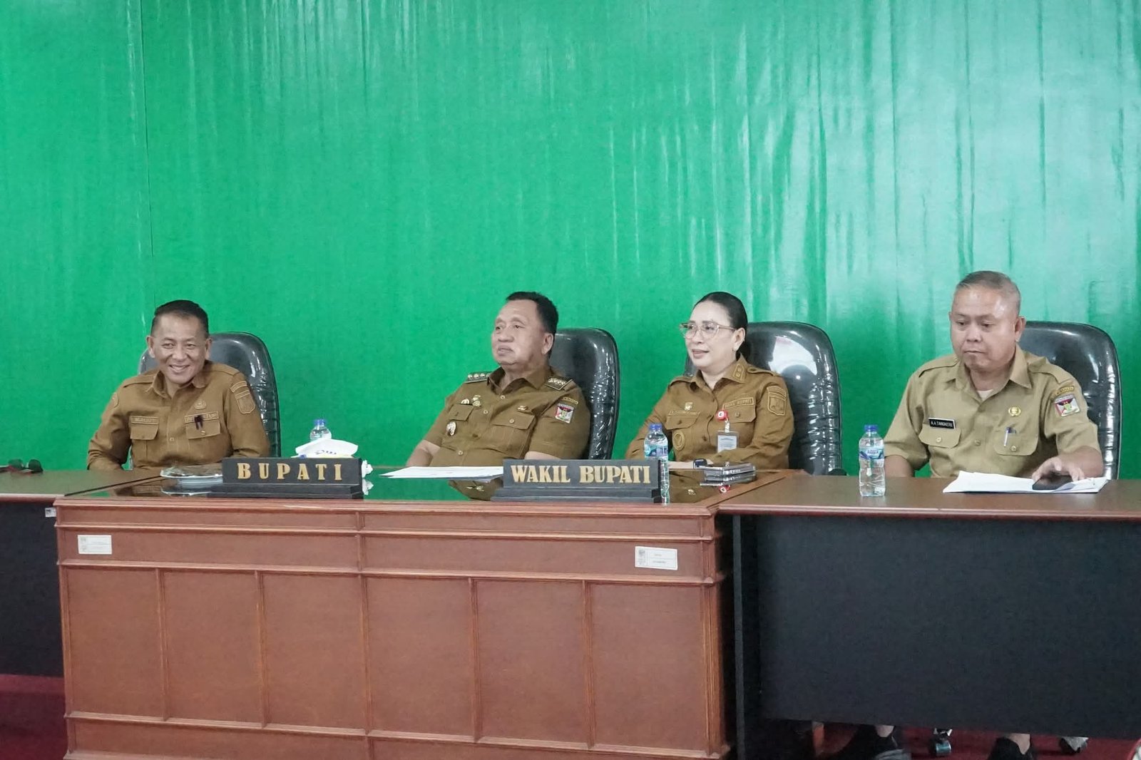 Bupati dan Wakil Bupati Minahasa Ikuti Rakor Pengendalian Inflasi dan Evaluasi Program Rumah Rakyat